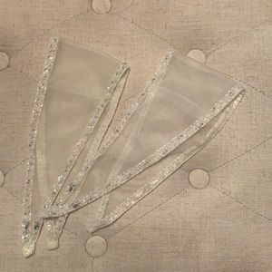 Detachable wedding dress sleeves